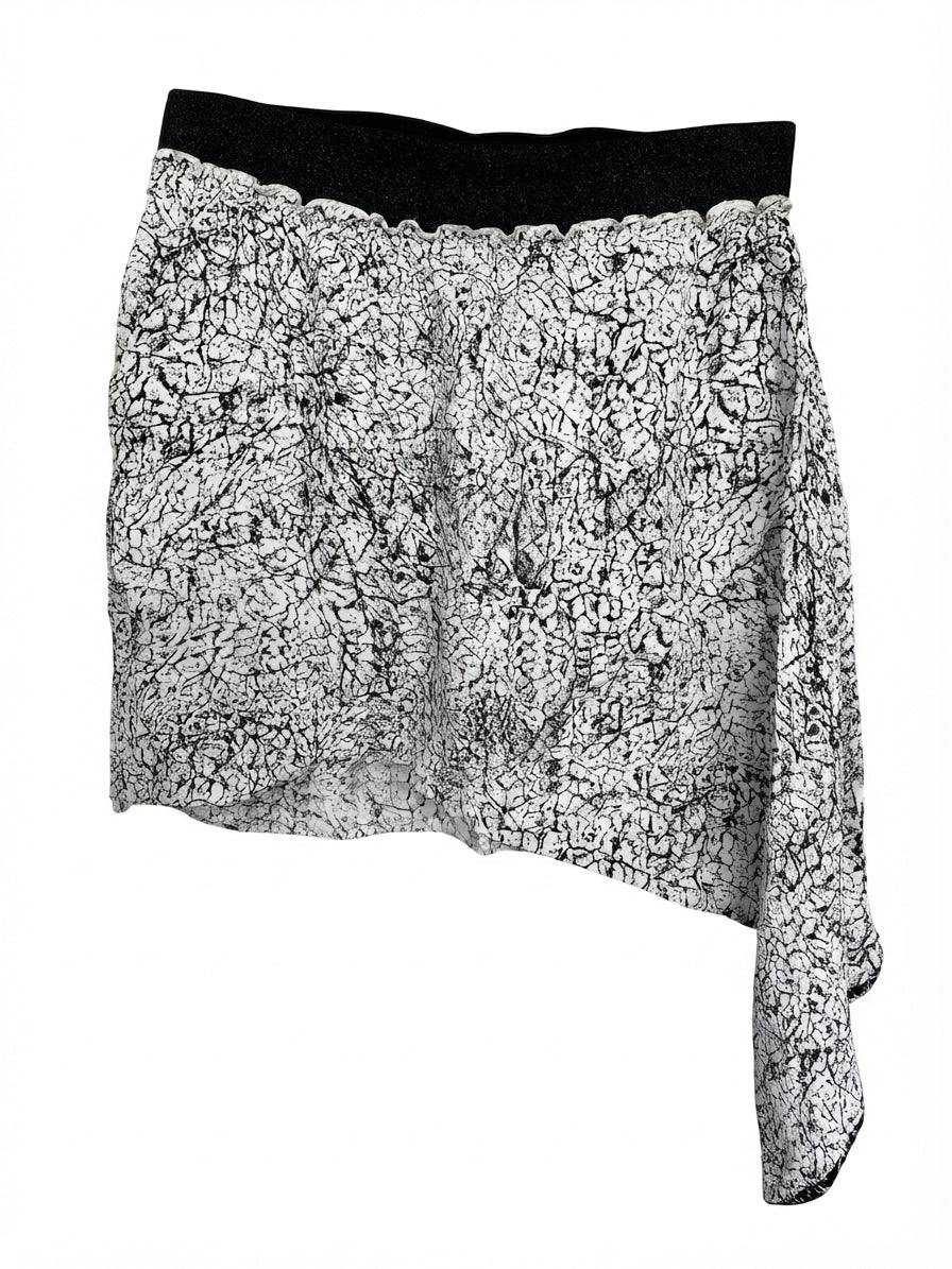 The Come Back Black & White Abstract Print Asymmetrical Skirt - Image 1