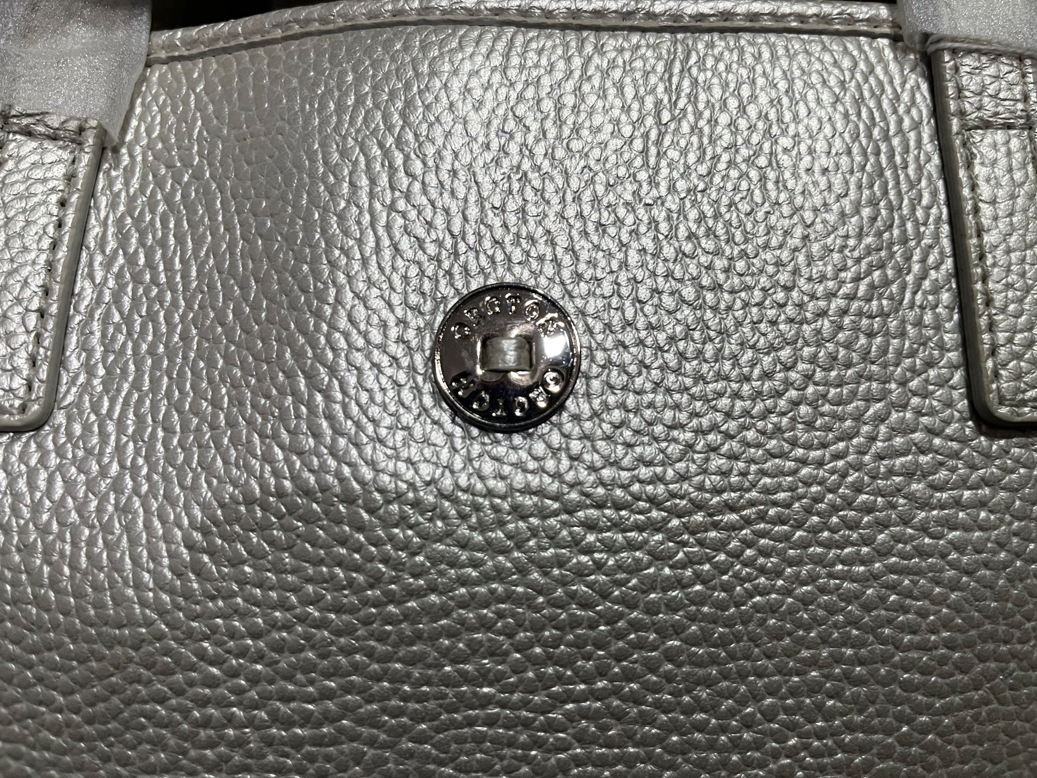 Oroton Melanie Pebble Tote Bag Pale Silver - Image 2