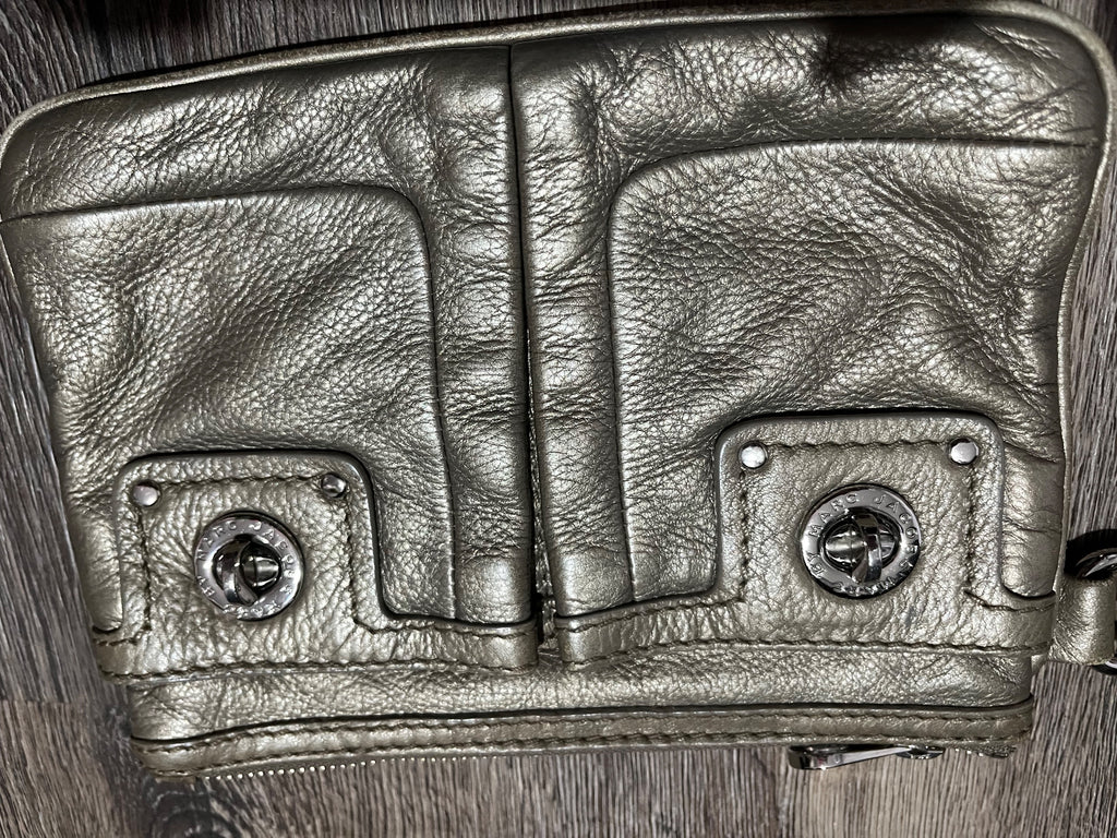 Marc by Marc Jacobs Classic Q Metallic Gold Leather Wristlet - Image 2