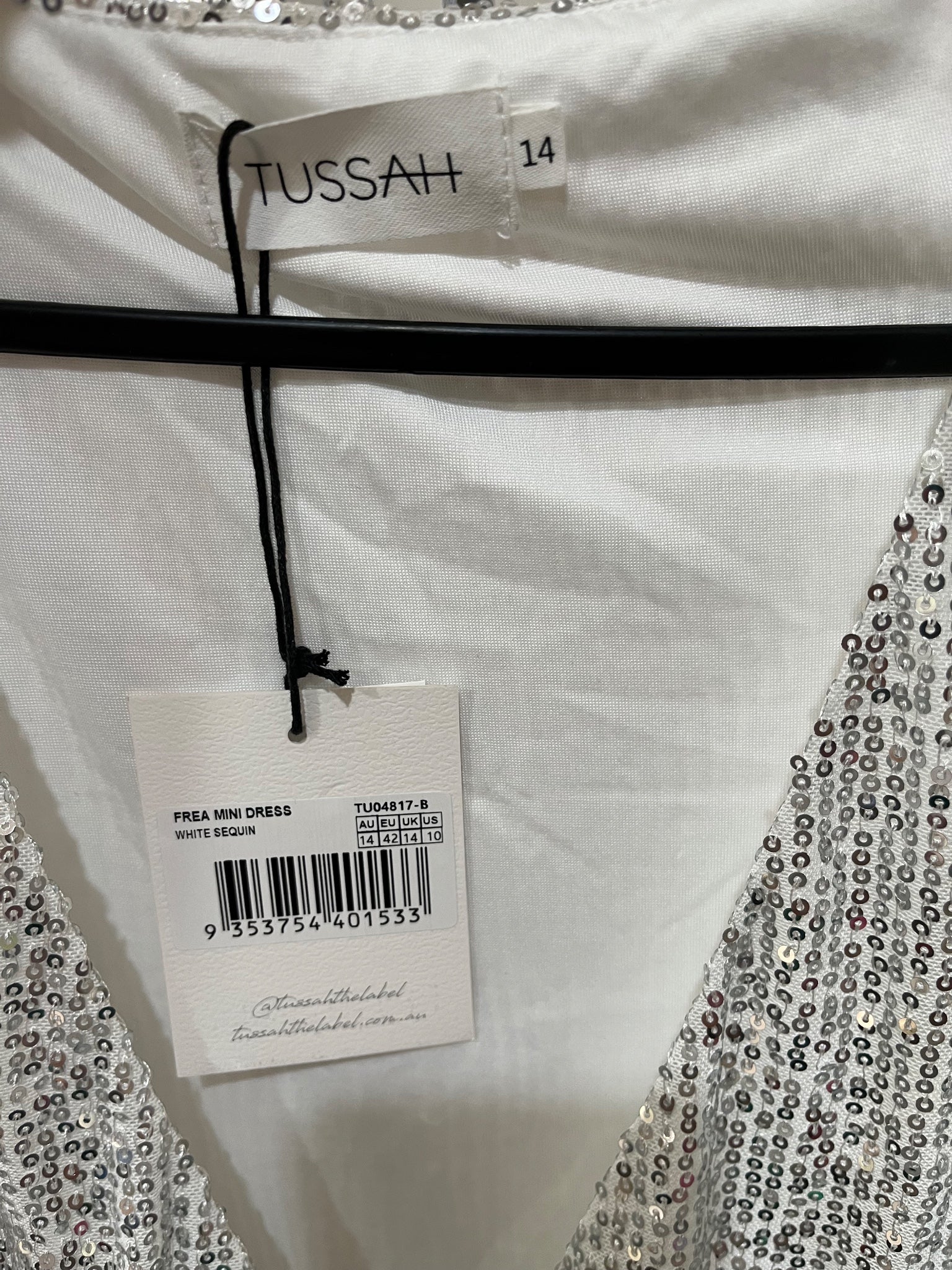 Tussah Frea Mini Dress Silver Sequin Flutter Sleeve V-Neck New With Tags size 14 - Image 2