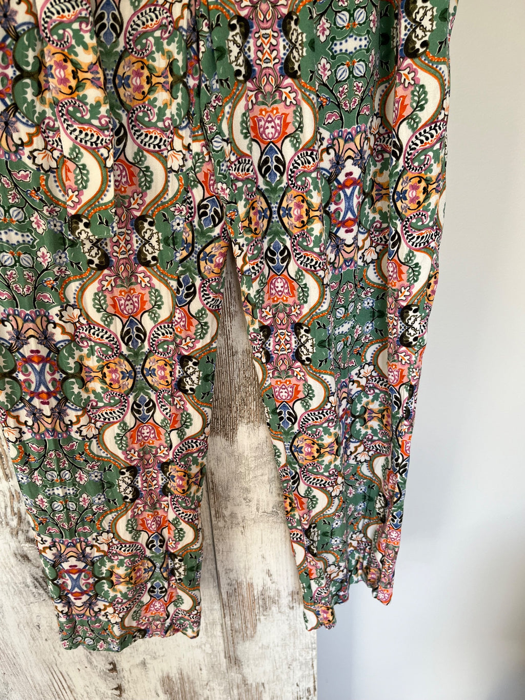 Isle Of Mine Paperbag Waist Trousers Floral Print Size L - Image 2