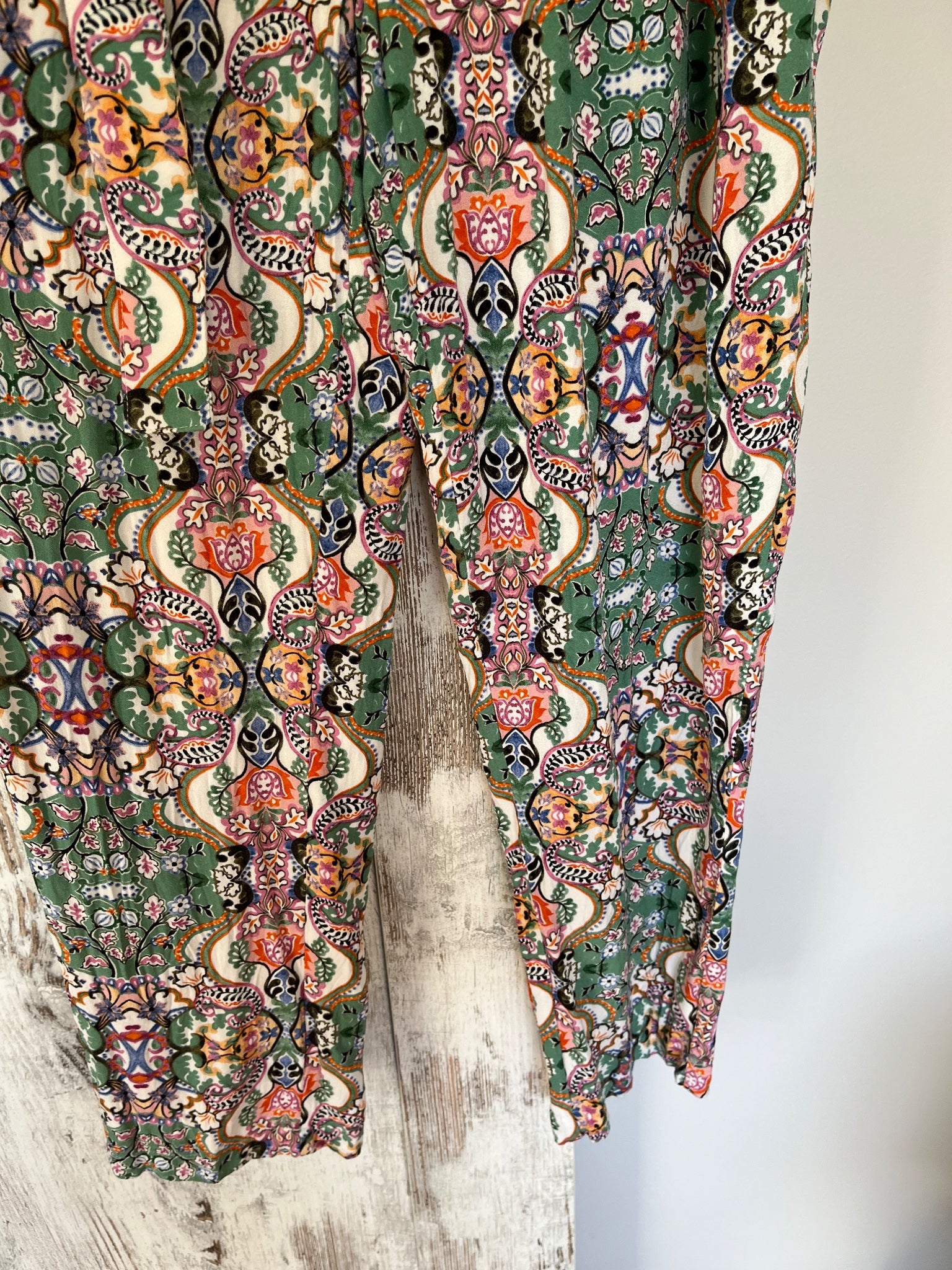 Isle Of Mine Paperbag Waist Trousers Floral Print Size L - Image 2