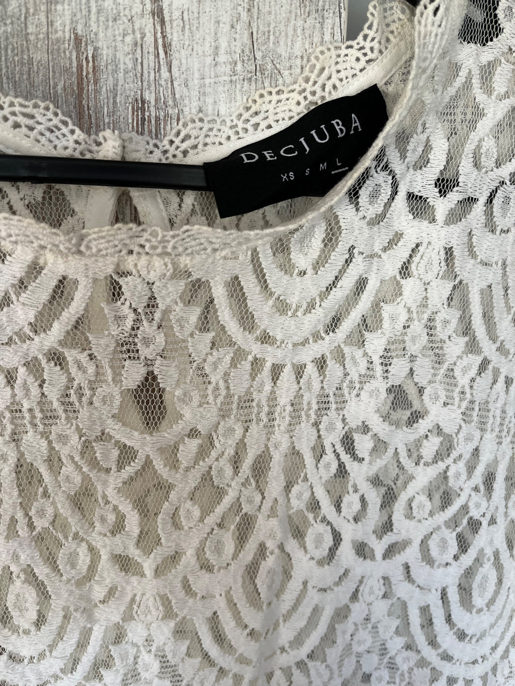 Decjuba White Lace Short Sleeve Blouse - Image 2