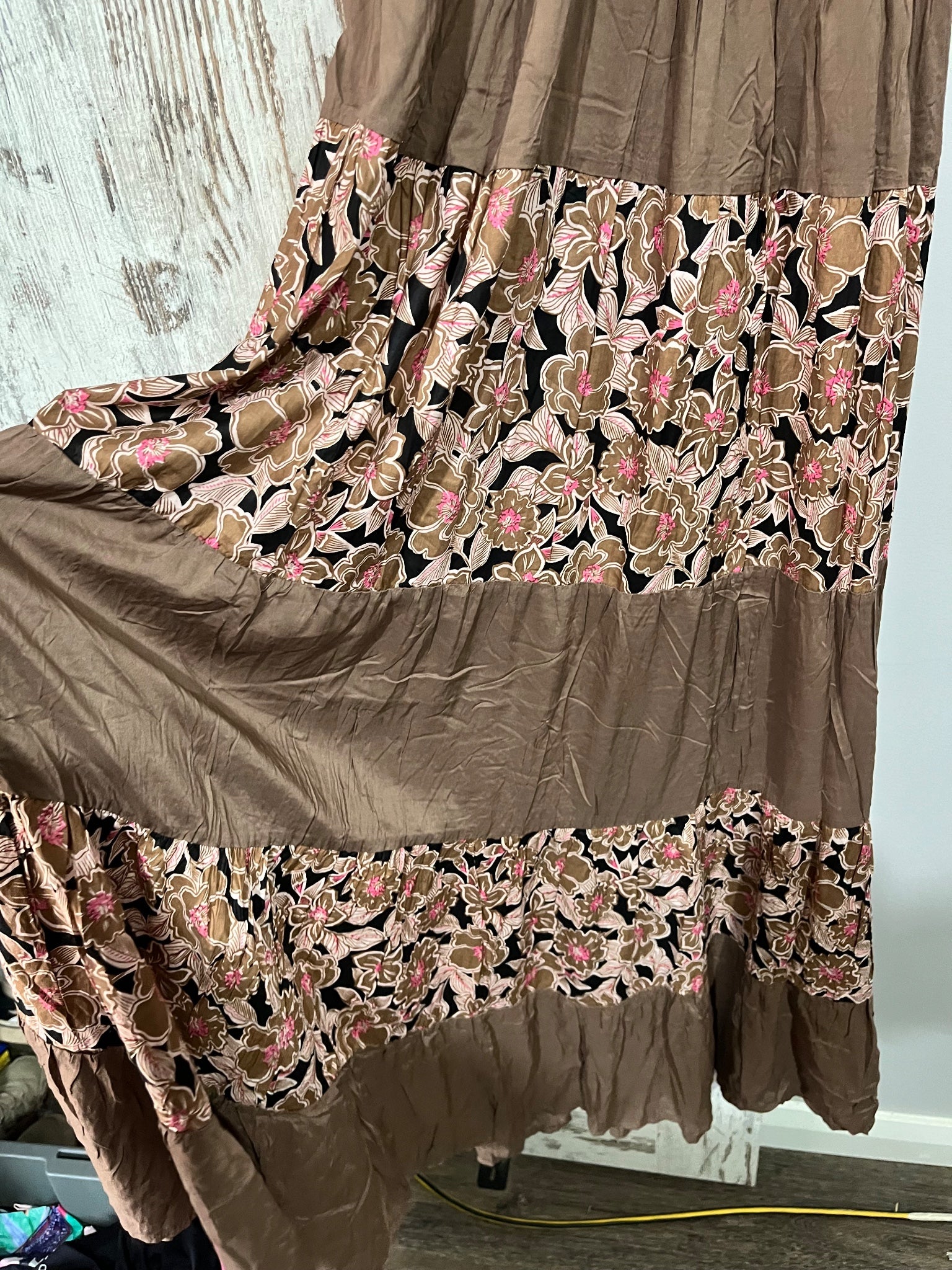 Holiday Tiered Floral Maxi Dress Brown M RRP $199 - Image 2