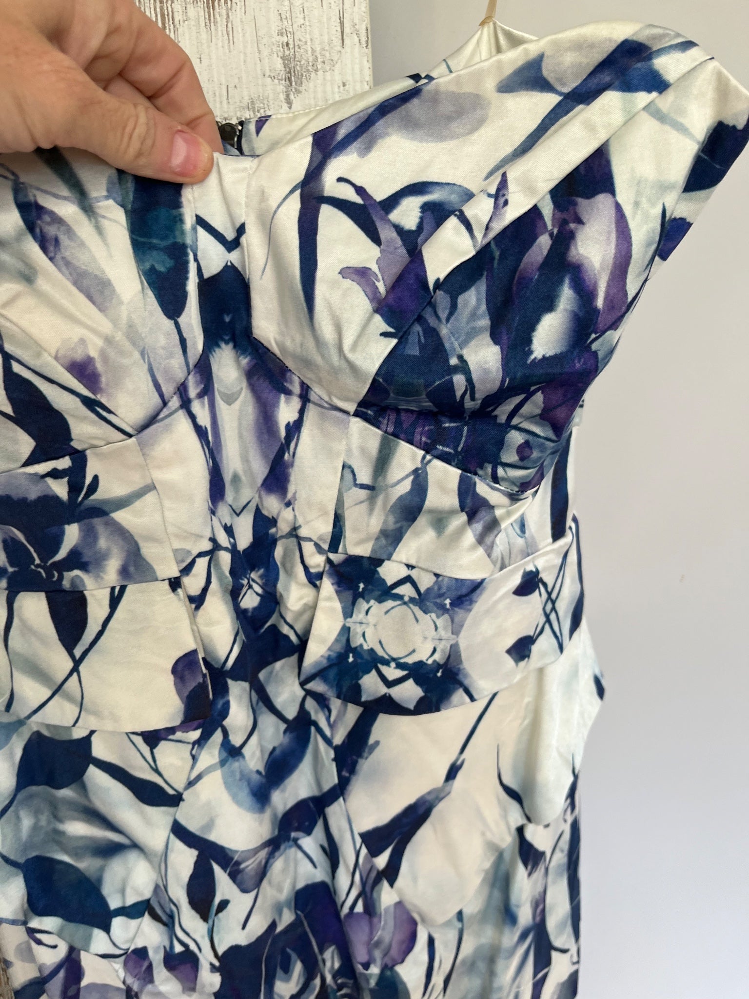 Cue Blue and White Floral Strapless Pencil Dress Size 12 - Image 2