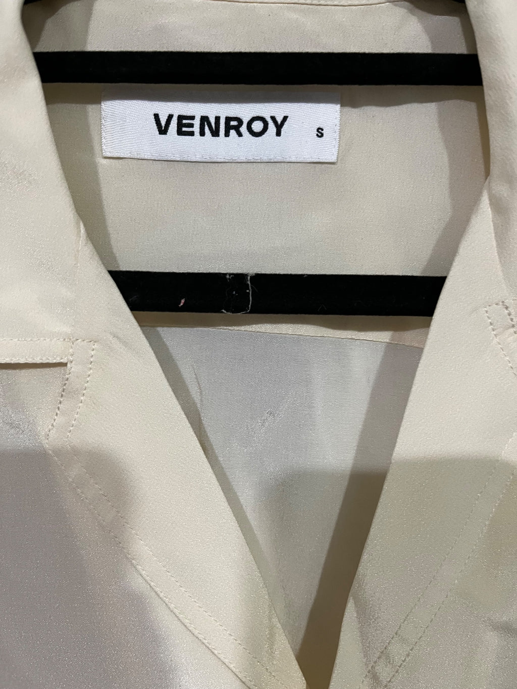 Venroy Silk Camp Collar Shirt With Tea Print - Image 2