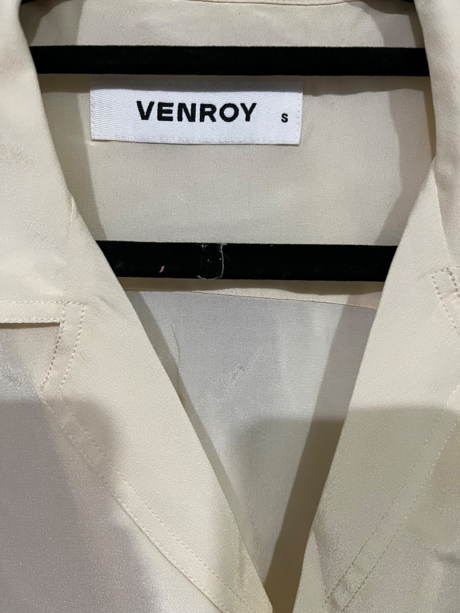 Venroy Silk Camp Collar Shirt With Tea Print - Image 2