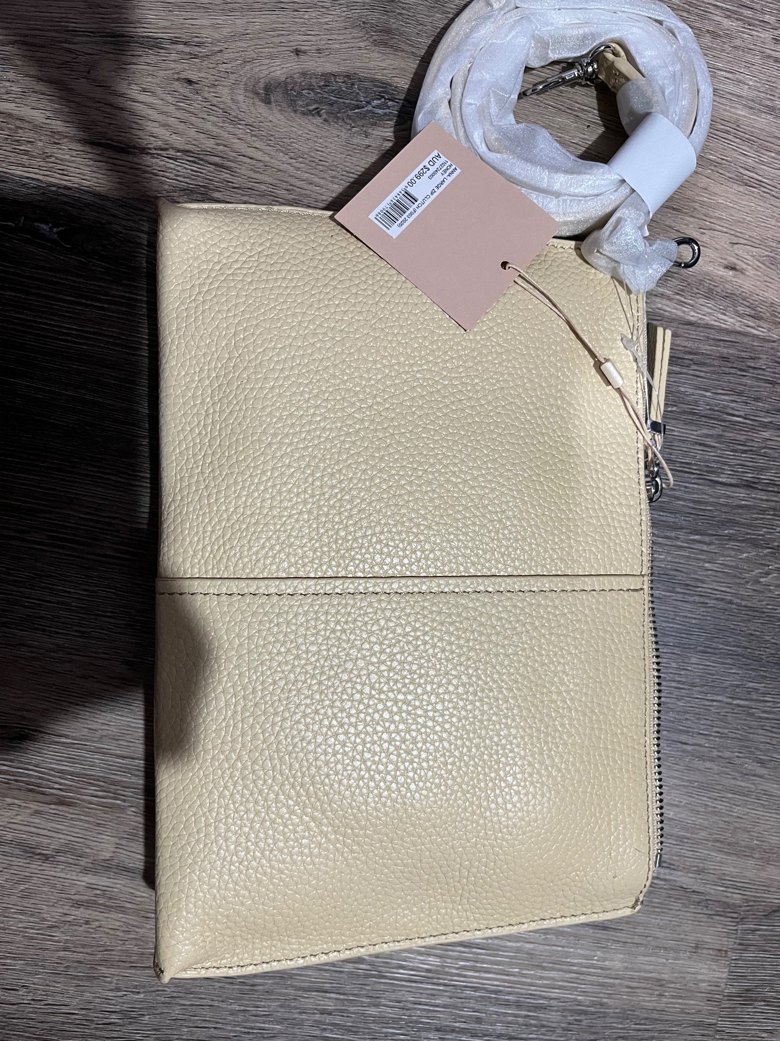 Oroton Anna Large Zip Clutch Honey Leather - Image 2