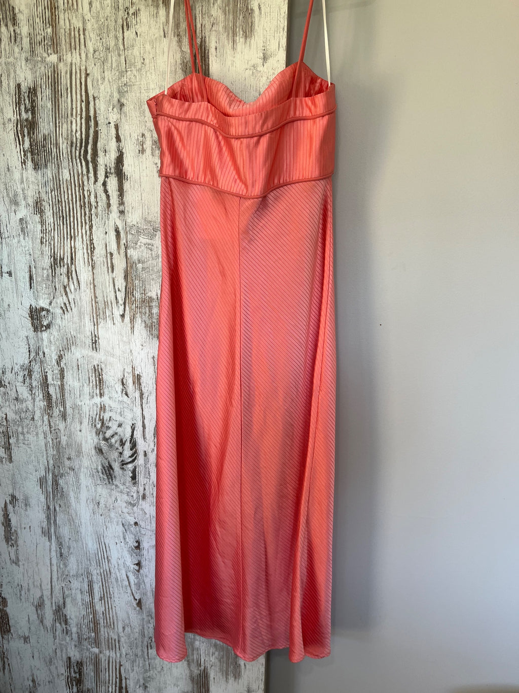 BY JOHNNY. Coral Satin Textured Slip Dress - Image 3
