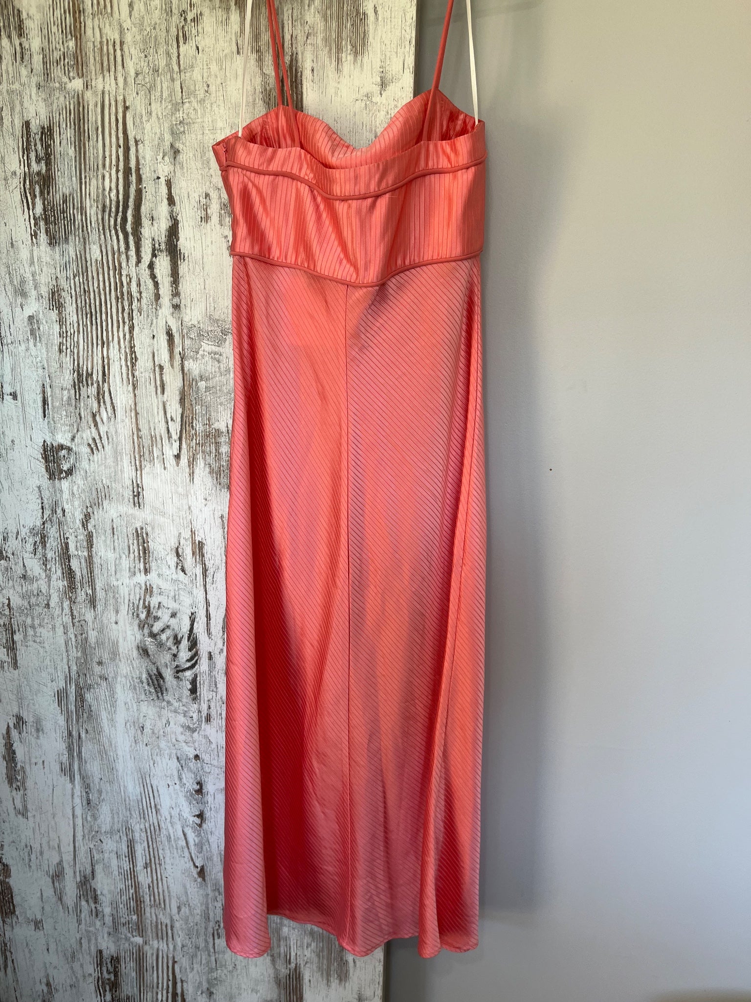 BY JOHNNY. Coral Satin Textured Slip Dress - Image 3