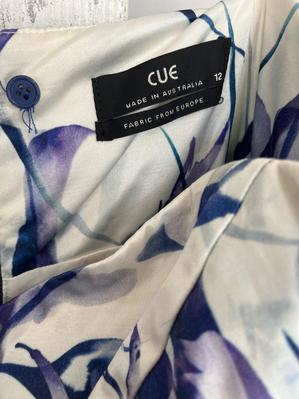 Cue Blue and White Floral Strapless Pencil Dress Size 12 - Image 3