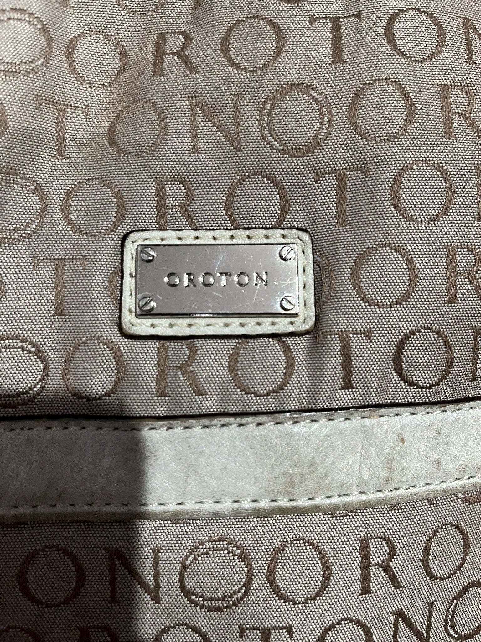 Oroton Monogram Canvas & Leather Crossbody Bag - Image 3