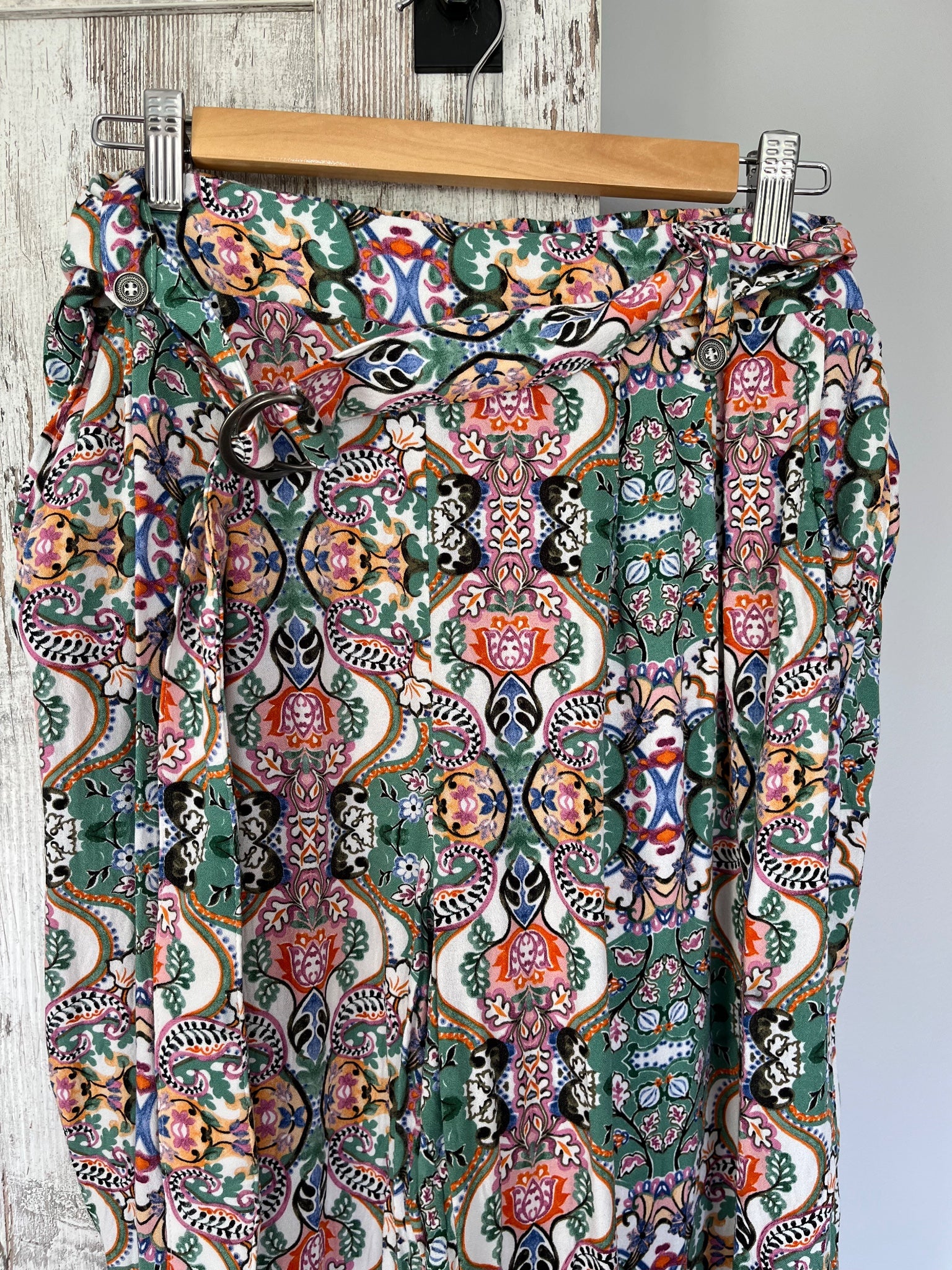 Isle Of Mine Paperbag Waist Trousers Floral Print Size L - Image 3