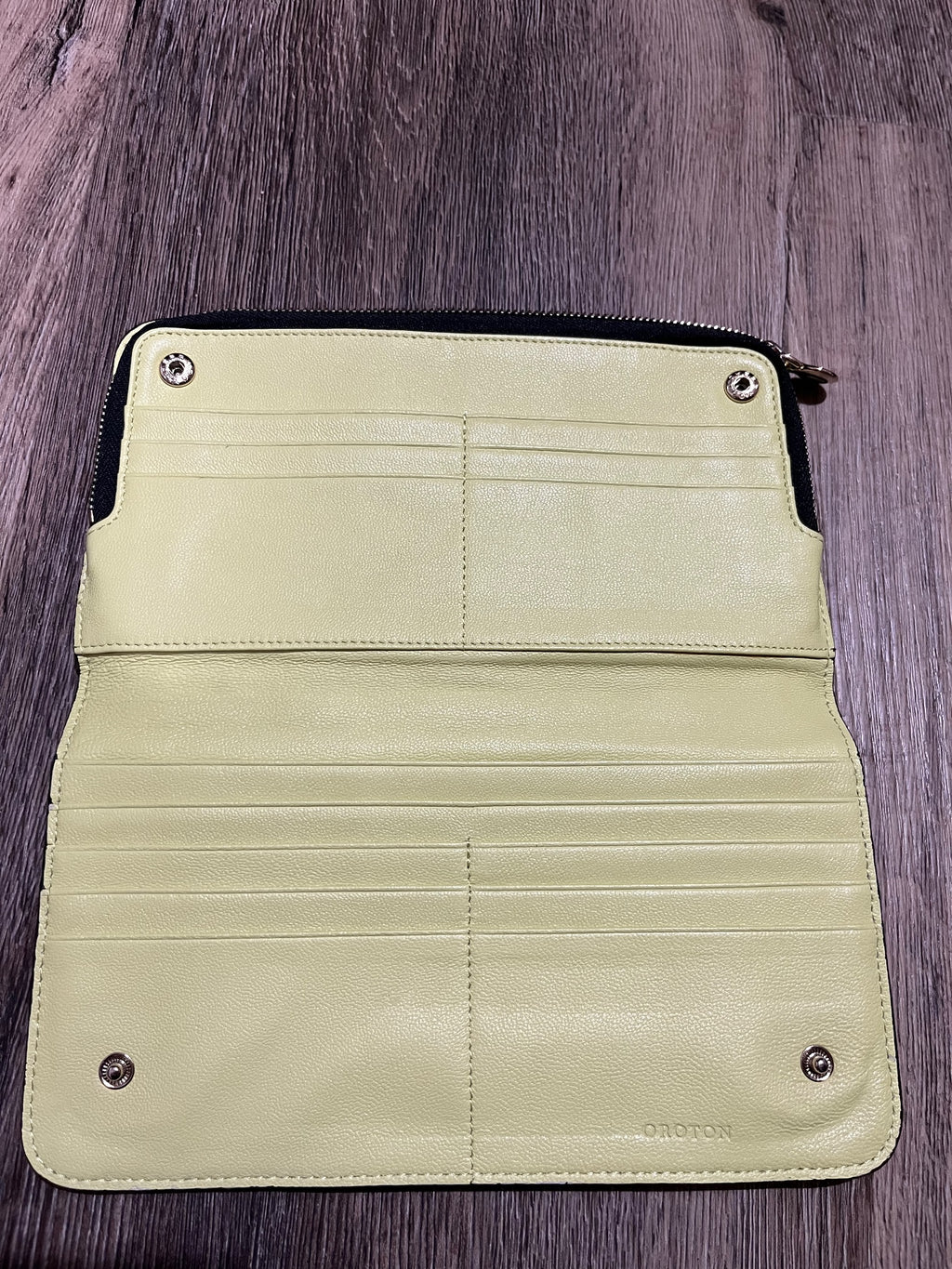Oroton Lime Green Leather Zip-Around Wallet - Image 3