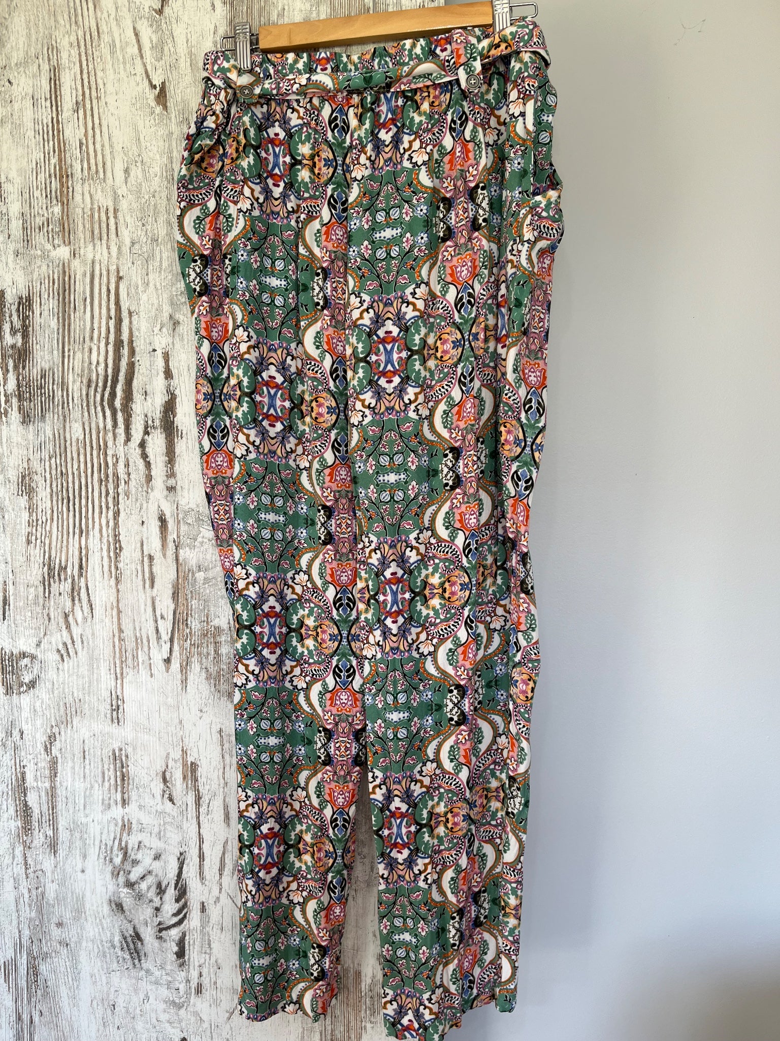 Isle Of Mine Paperbag Waist Trousers Floral Print Size L - Image 4