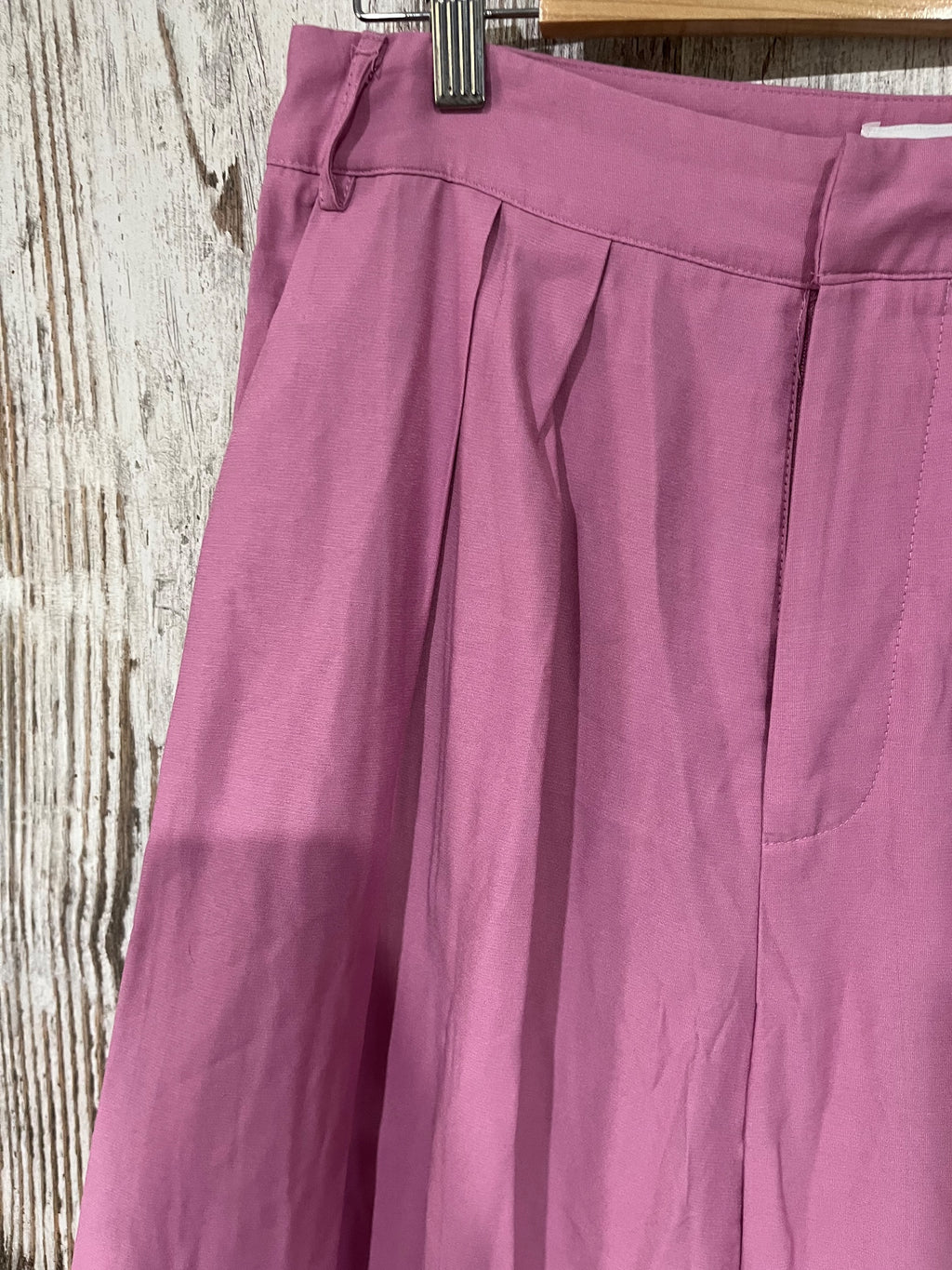 SNDYS.. The Label Pink Pleated Trousers Size 12 - Image 4