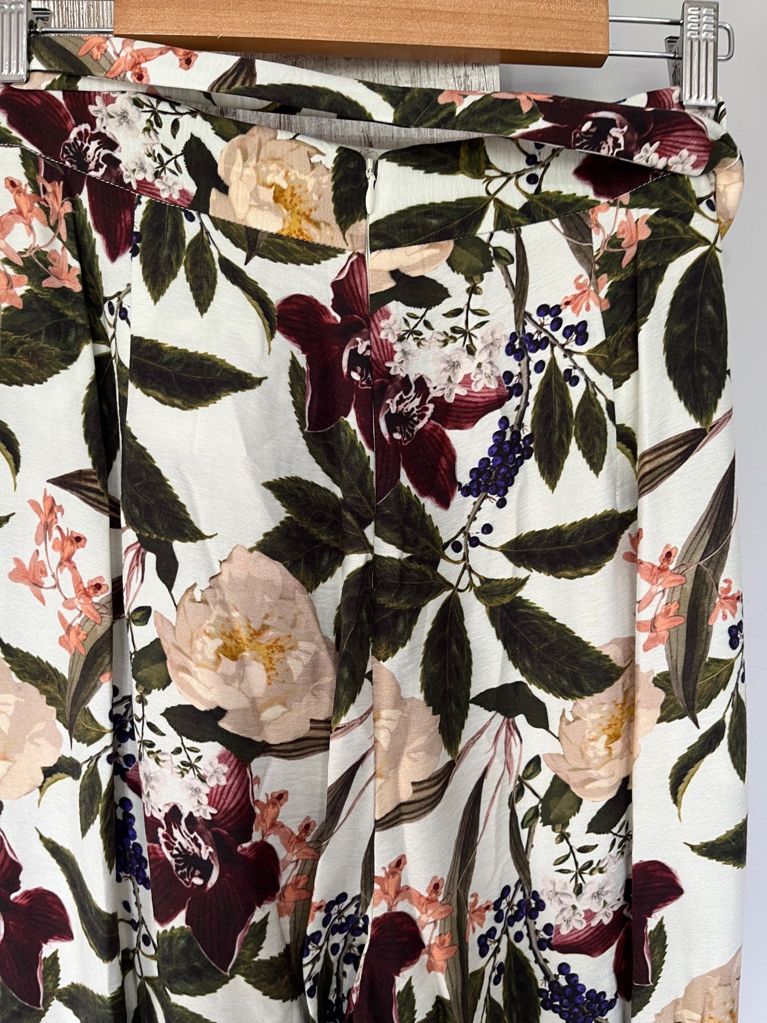 Women's SHEIKE Floral Print Wide Leg Tie-Waist Trousers - Image 4