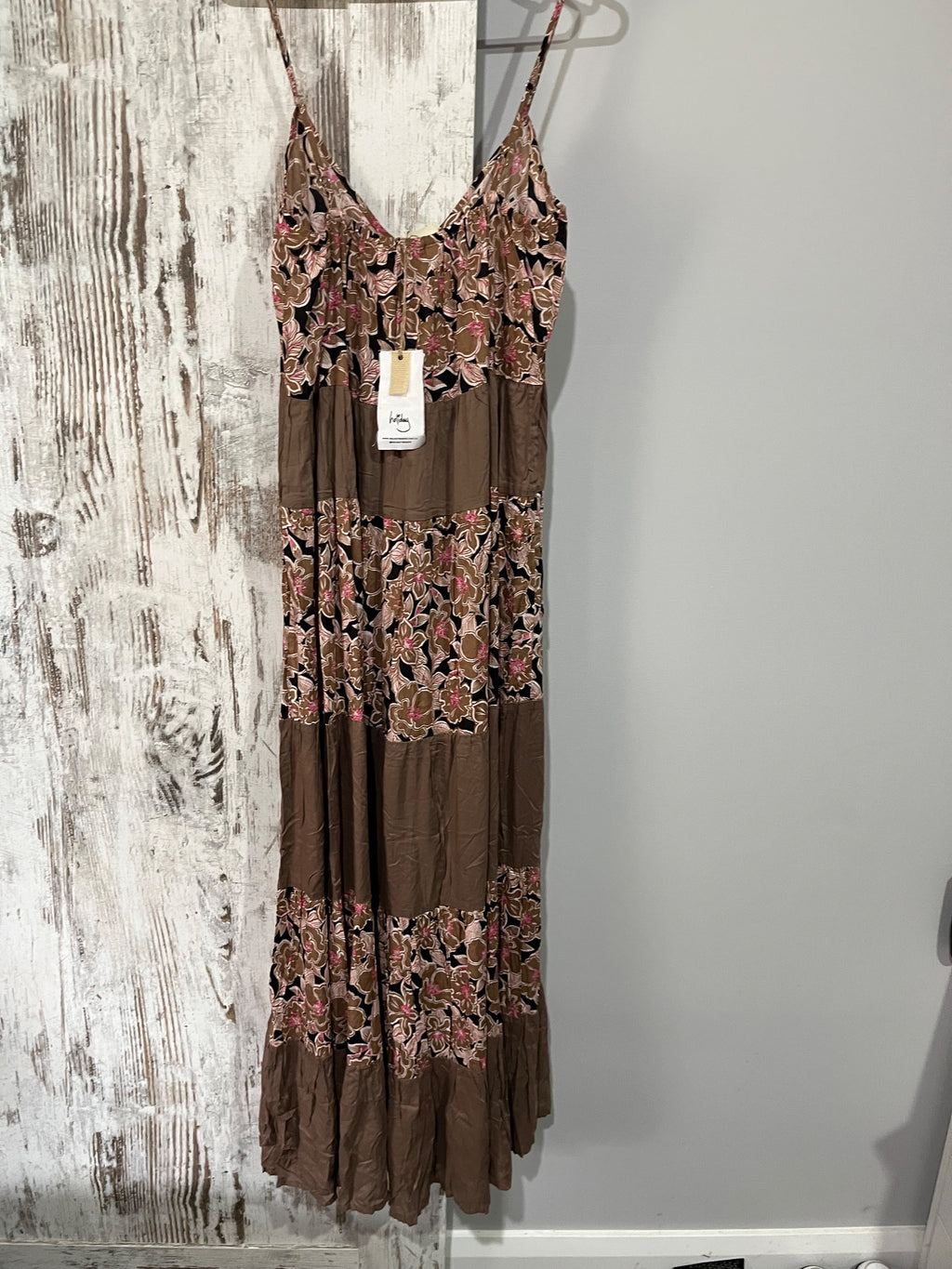 Holiday Tiered Floral Maxi Dress Brown M RRP $199 - Image 4