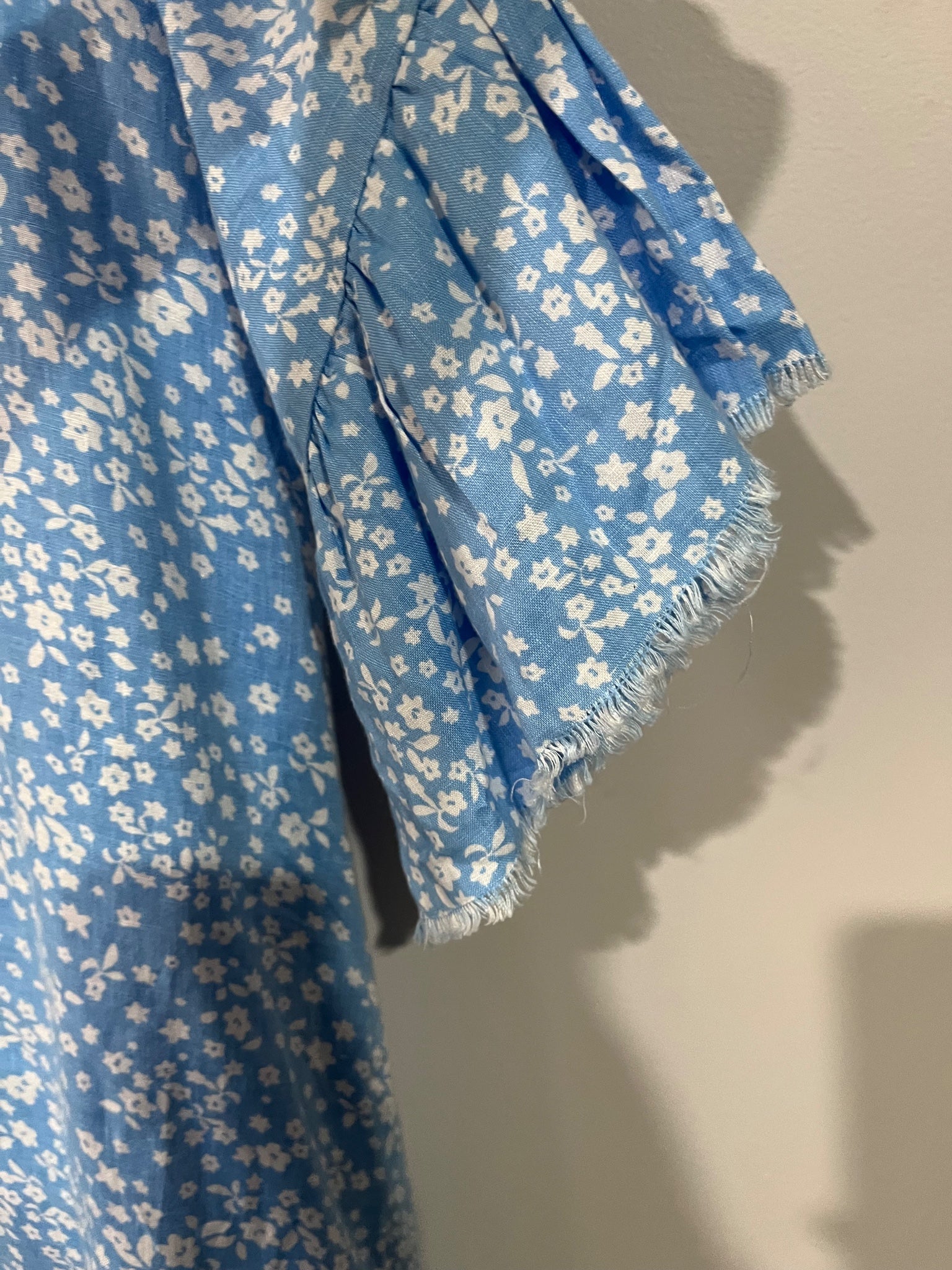 ALESSANDRA Blue Floral Linen Ruffle Sleeve Shift Dress M - Image 4