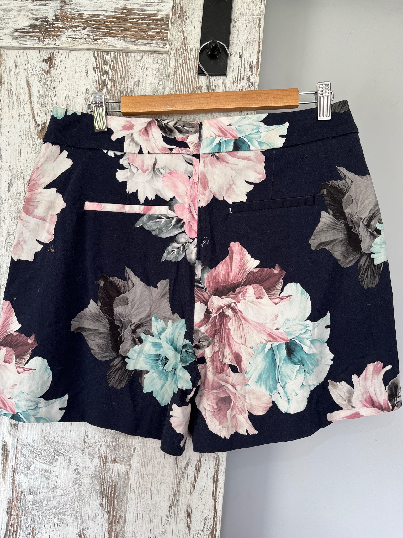 Portmans Navy Floral High-Waisted Shorts with Decorative Buttons Size 14 - Image 4