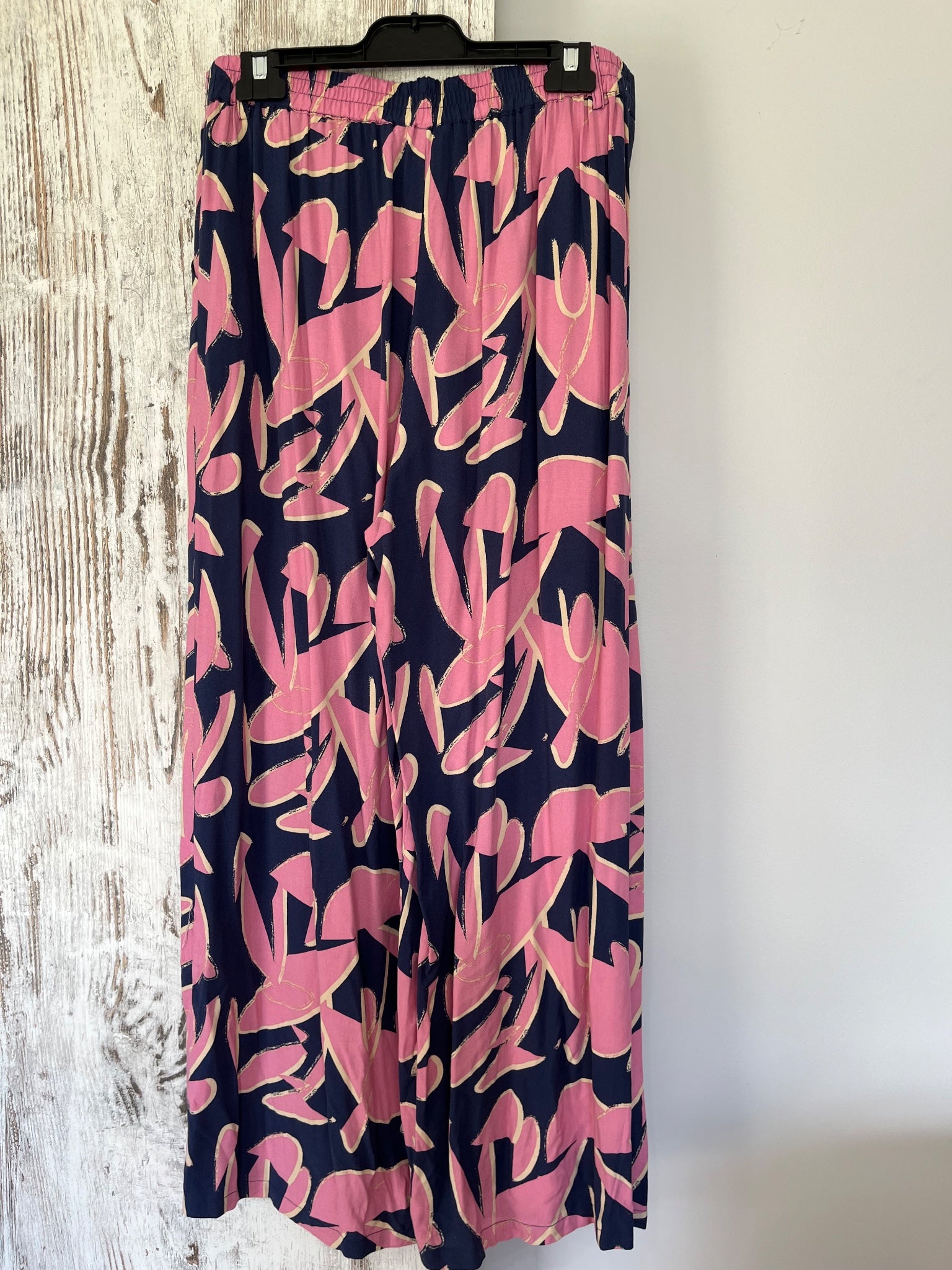Fria Women's Navy And Pink Abstract Print Wide Leg Trousers Size 14 - Image 4