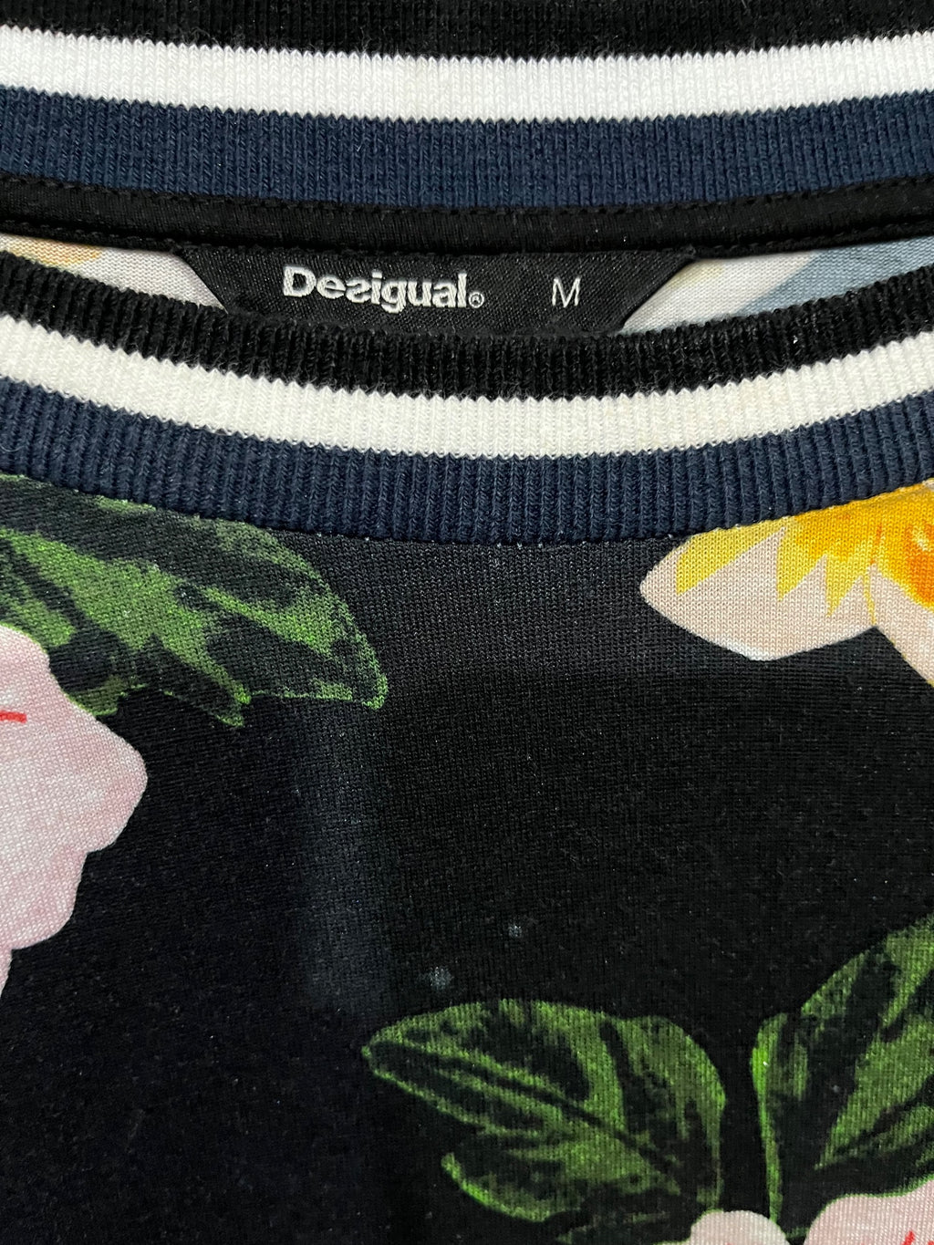 Desigual Floral Print Long Sleeve Peplum Top With Crochet Detail - Image 4