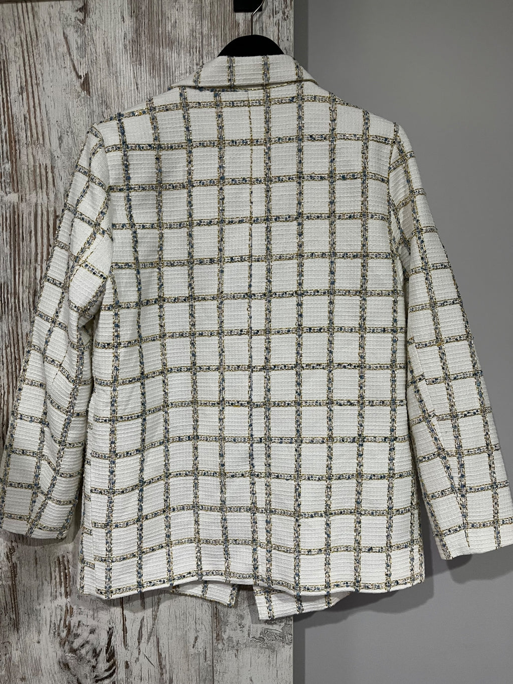 One Two Melbourne White & Gold Metallic Tweed Double-Breasted Blazer - Image 5
