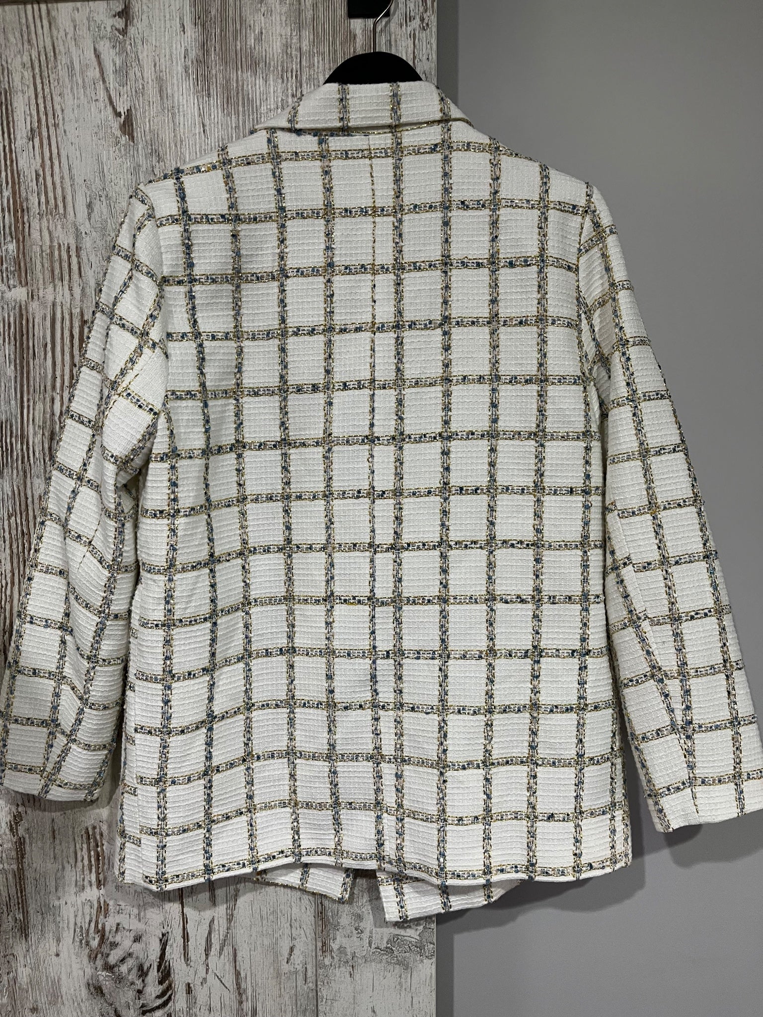 One Two Melbourne White & Gold Metallic Tweed Double-Breasted Blazer - Image 5