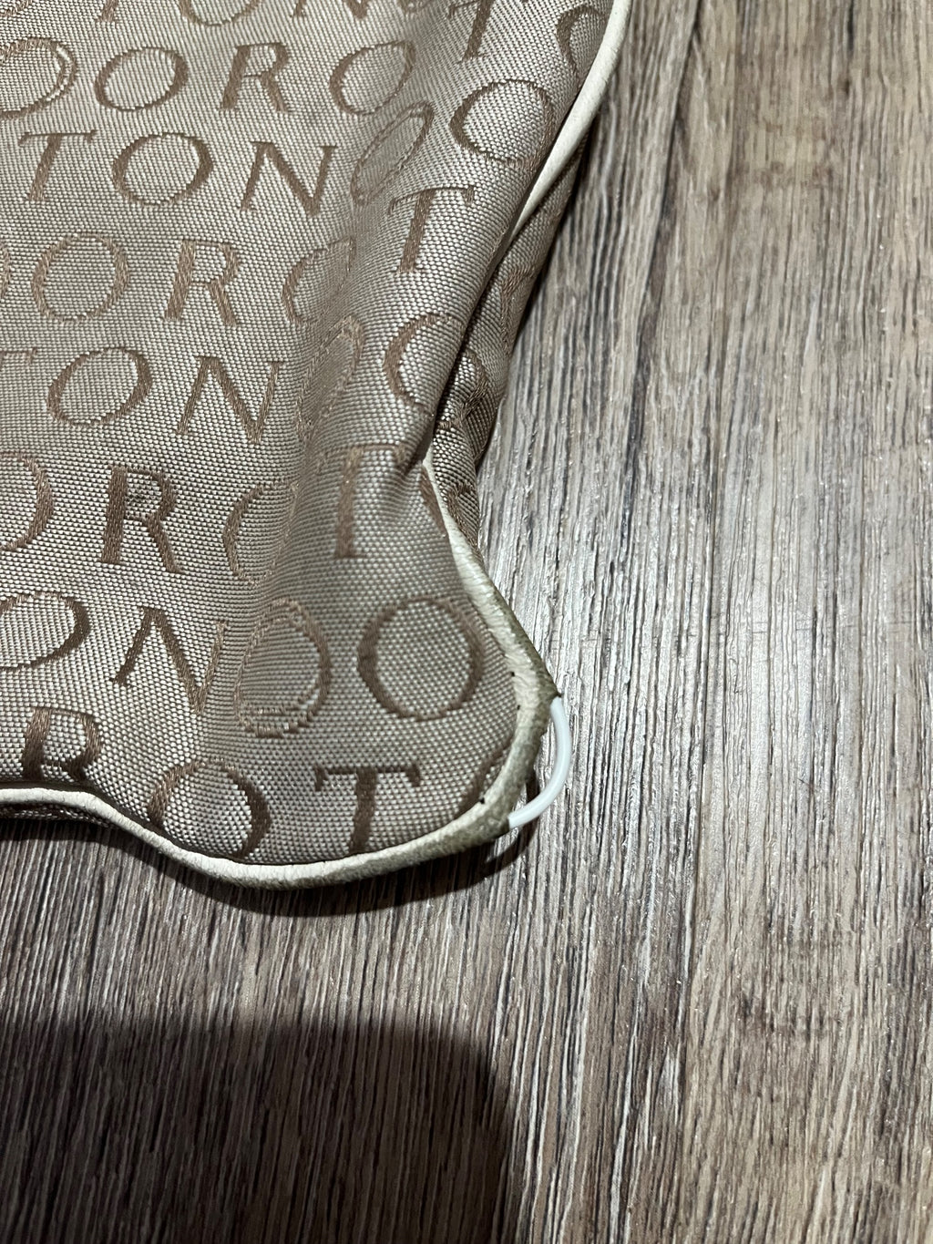 Oroton Monogram Canvas & Leather Crossbody Bag - Image 5