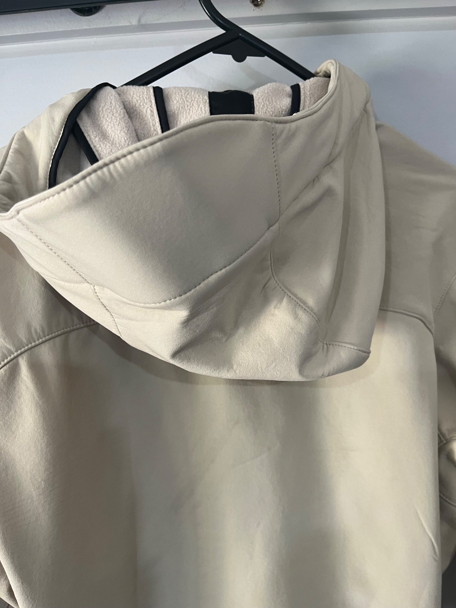 Macpac Women's Softshell Hooded Jacket Beige Size 14 - Image 6