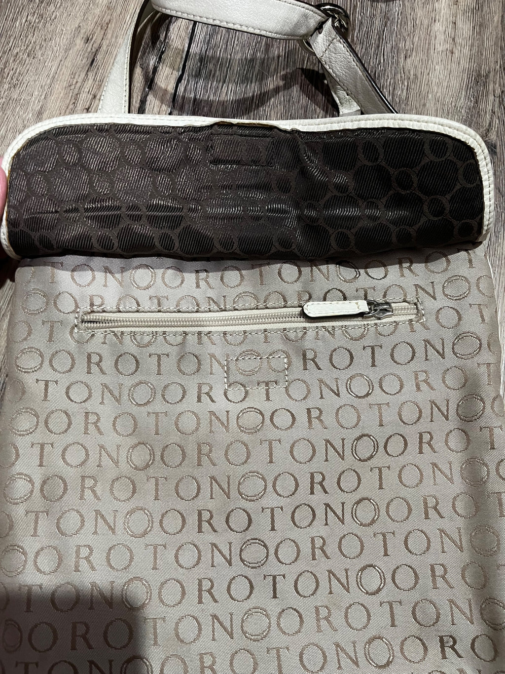 Oroton Monogram Canvas & Leather Crossbody Bag - Image 6