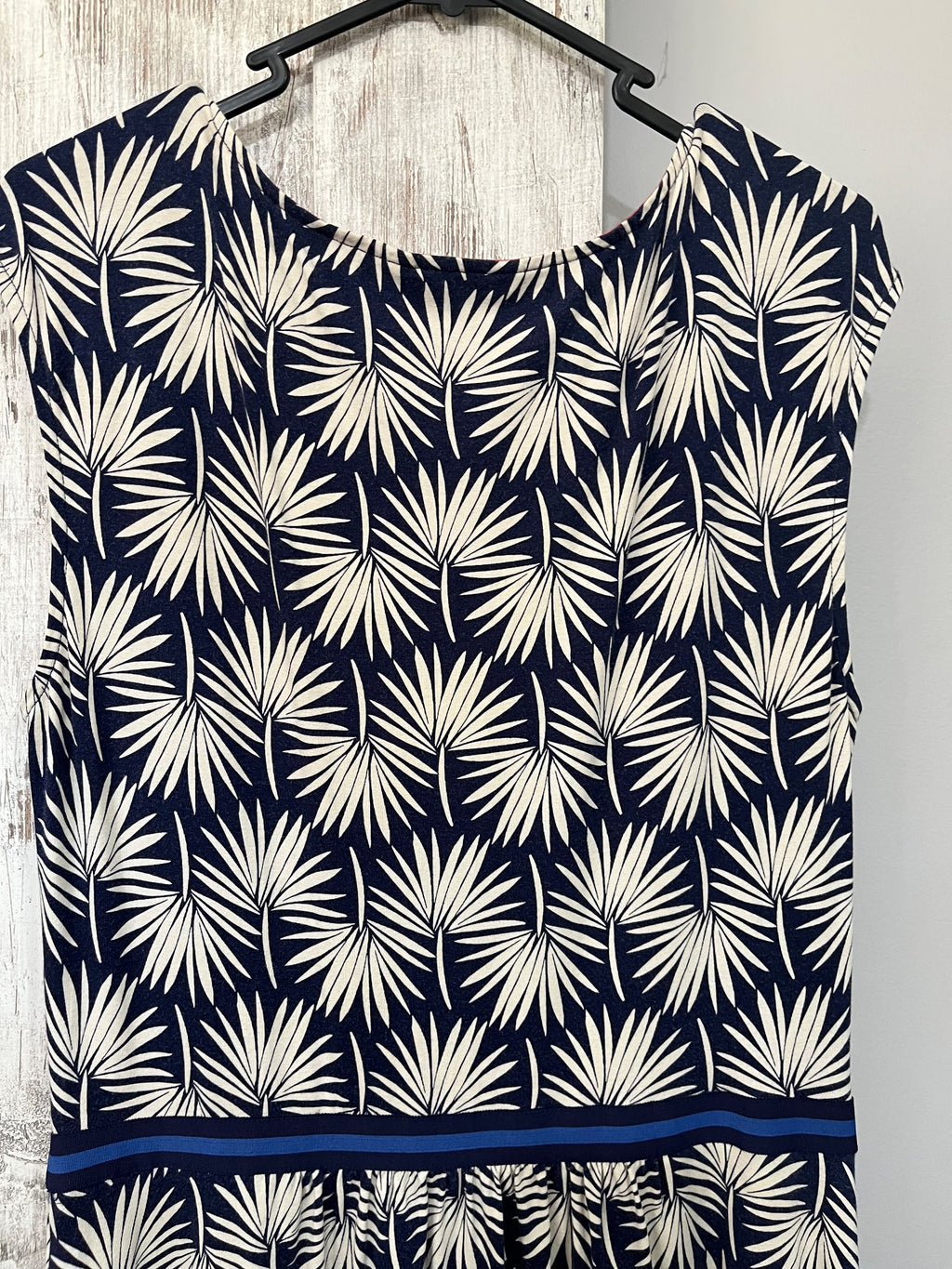 Boden Navy & White Palm Leaf Print Sleeveless Jersey Dress - Image 7