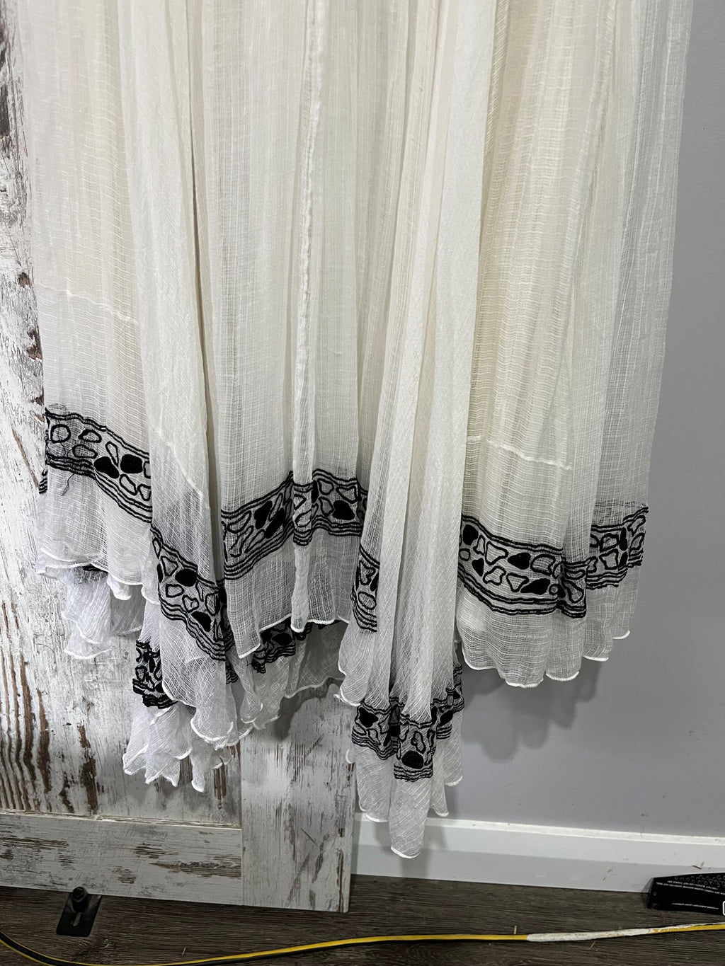 Aje.. Embroidered Cotton Maxi Dress White Black Size 12 - Image 8