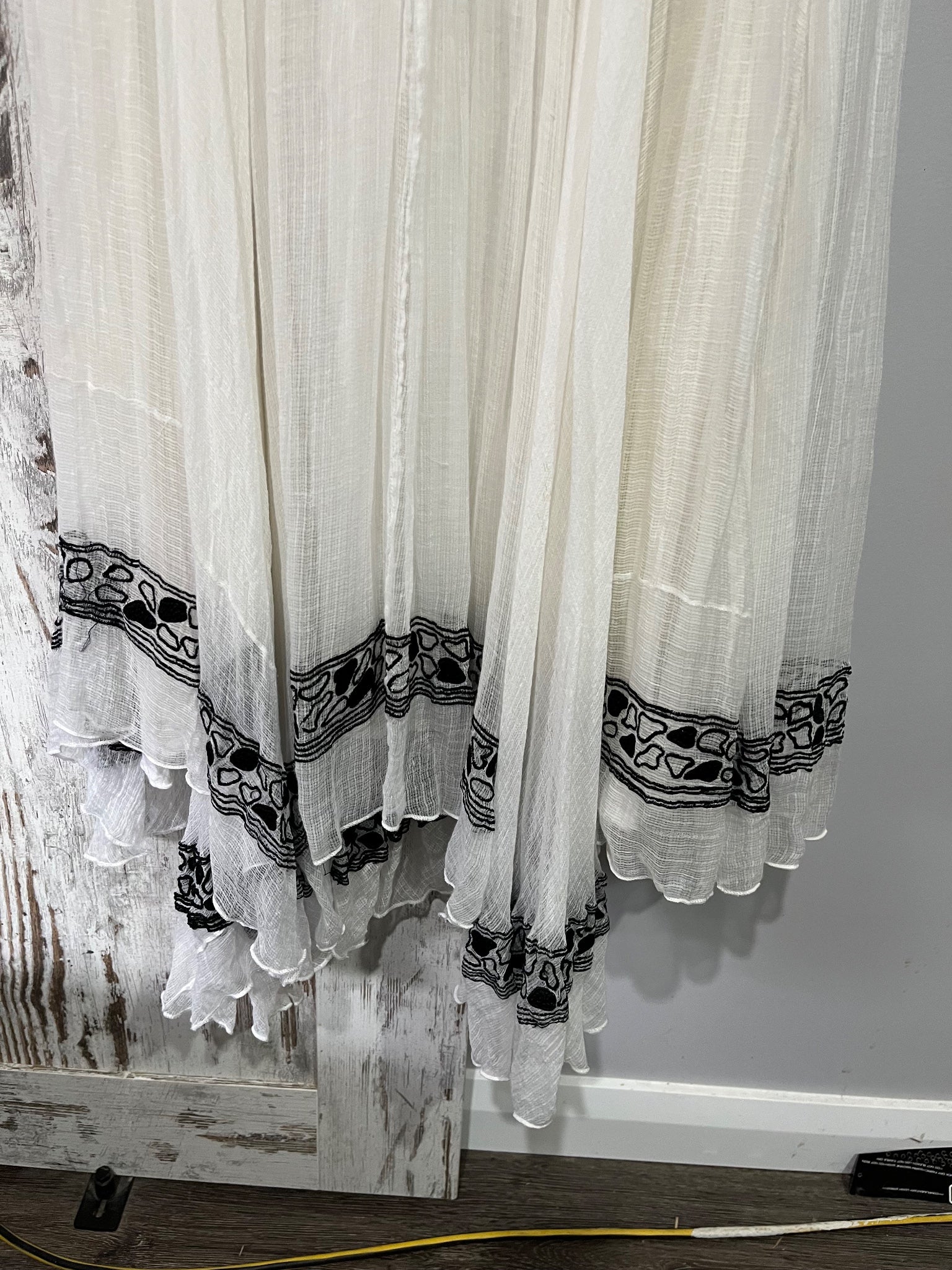 Aje.. Embroidered Cotton Maxi Dress White Black Size 12 - Image 8