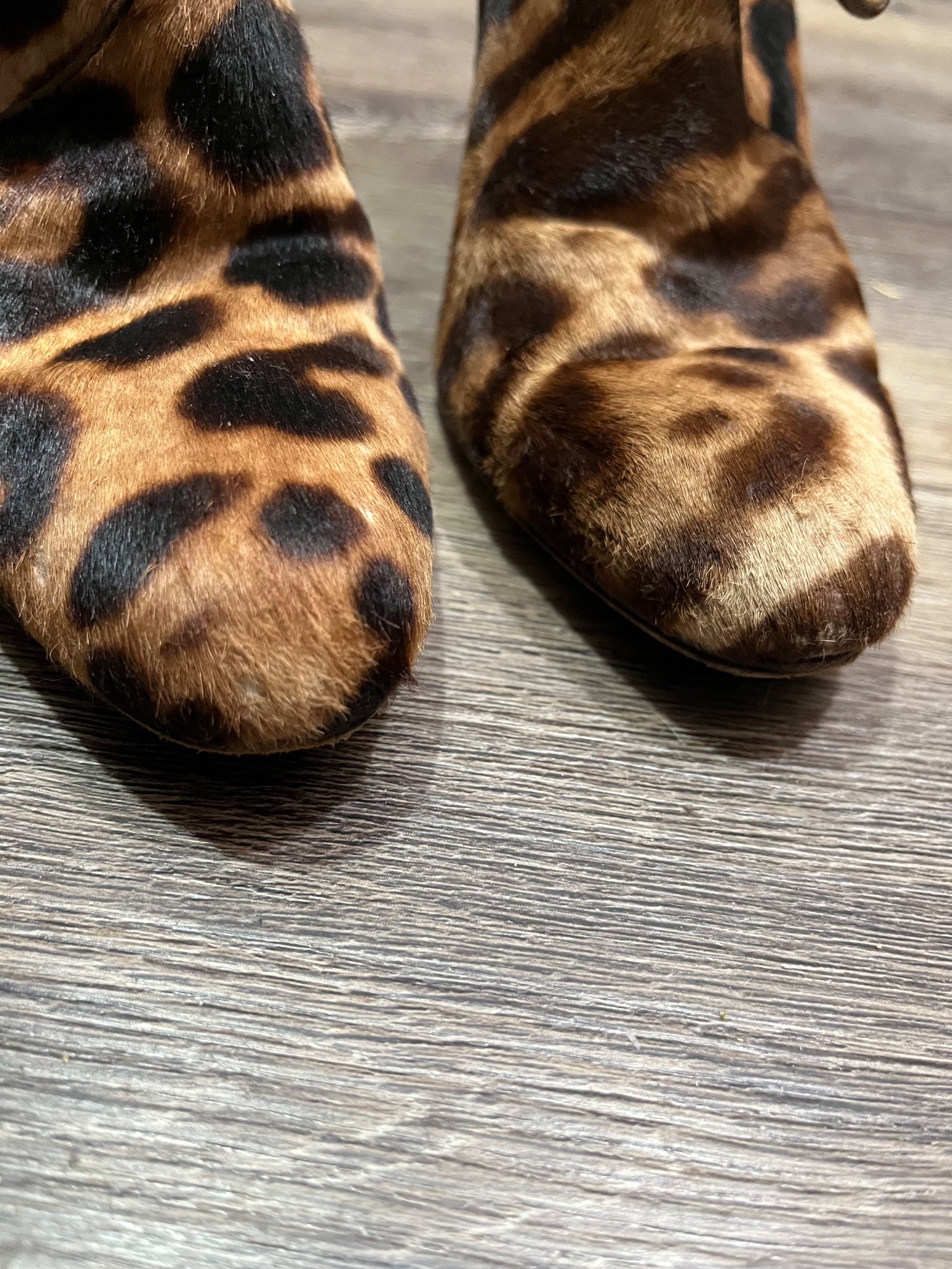 Dolce & Gabbana Leopard Print Calf Hair Ankle Boots - Image 9