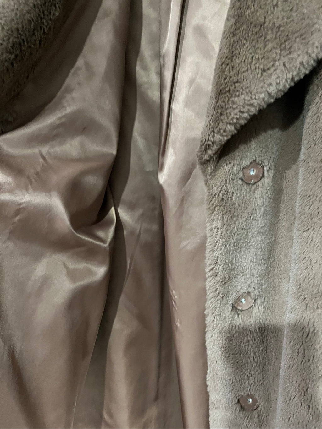 Stand Studio brown faux fur coat oversized fit with button closure and wide lapels.