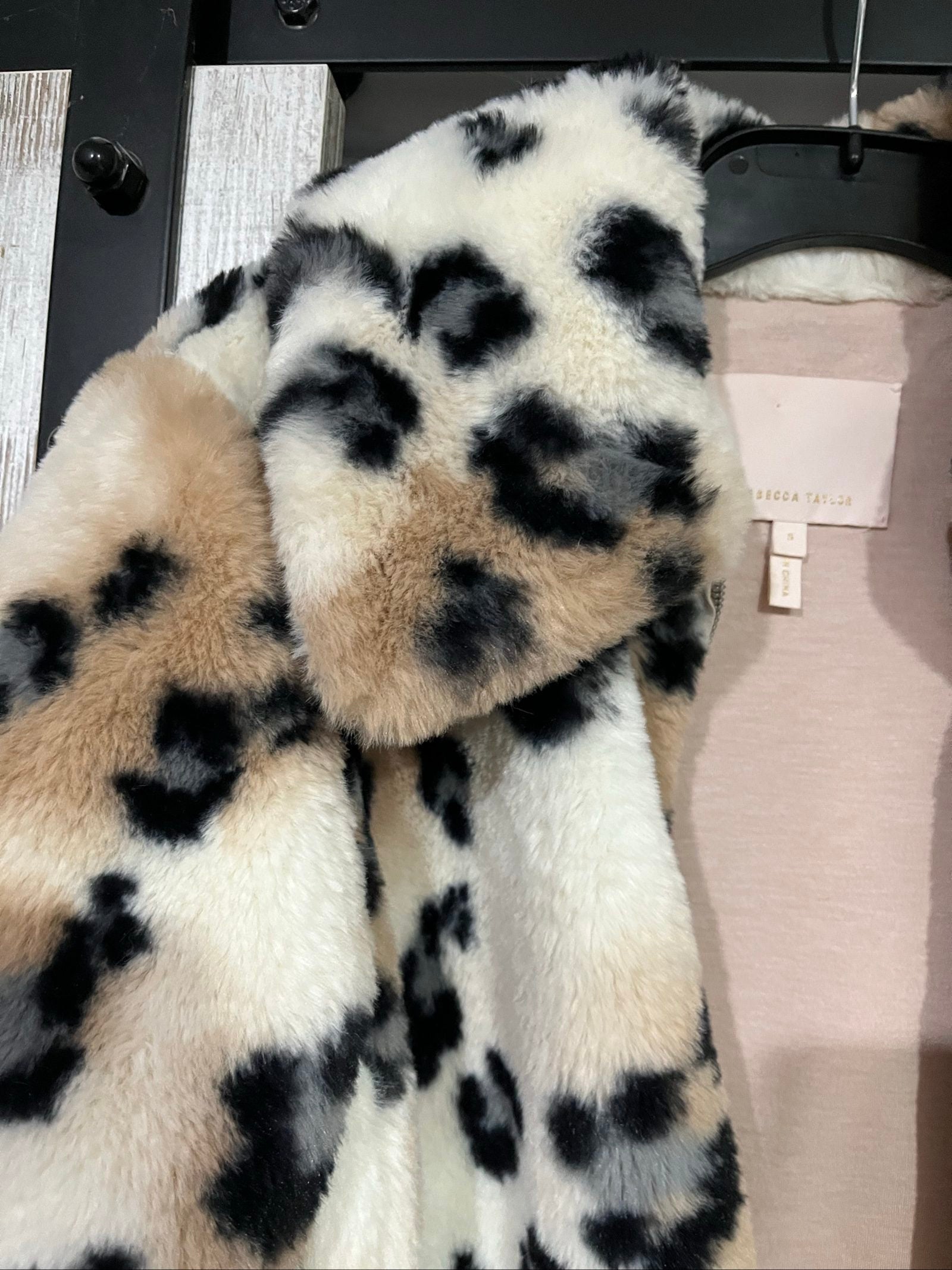 Rebecca Taylor beige leopard print faux fur jacket with classic collar and elasticated cuffs.
