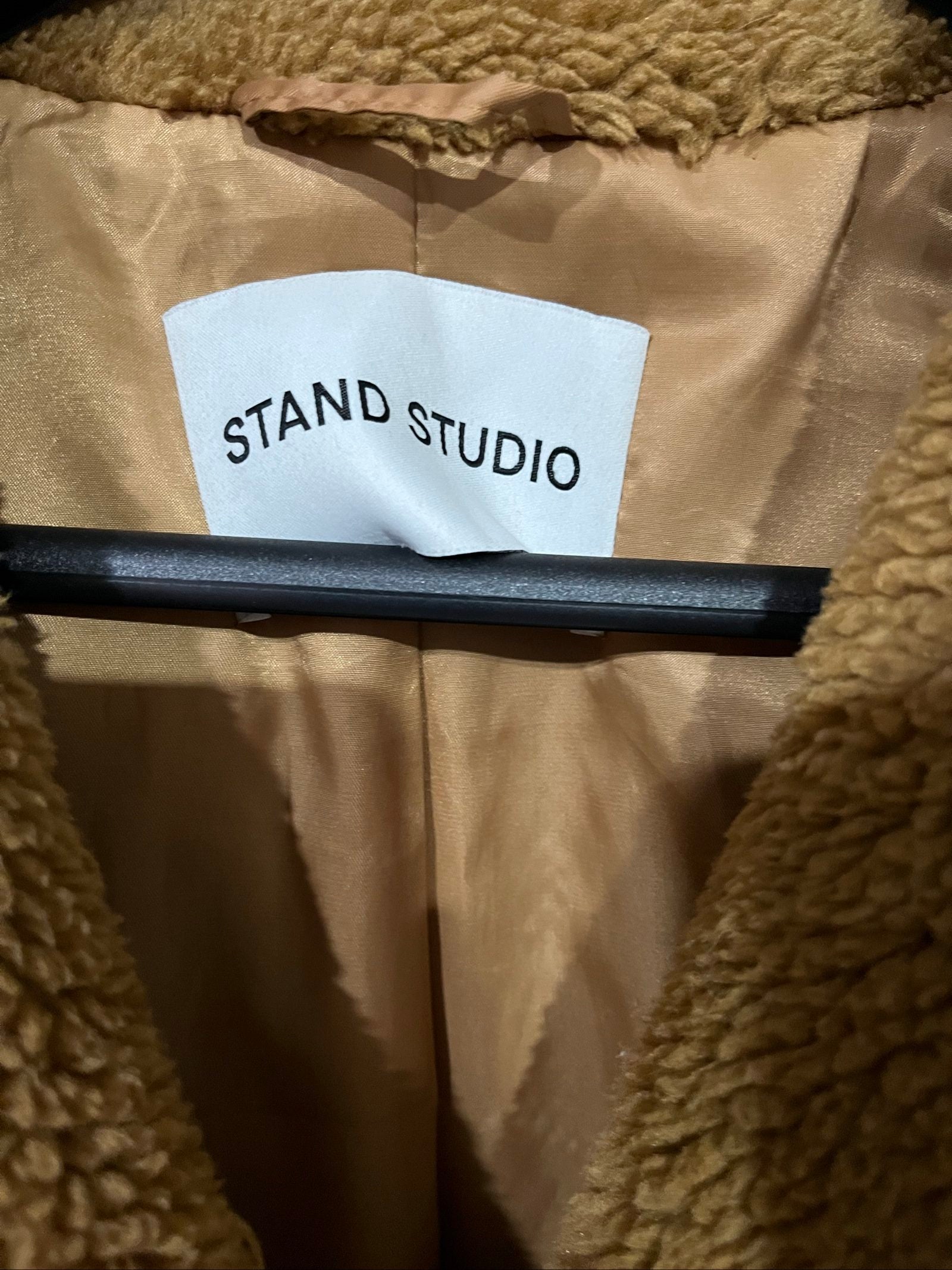 Stand Studio beige teddy faux fur coat with lapel collar and side pockets.