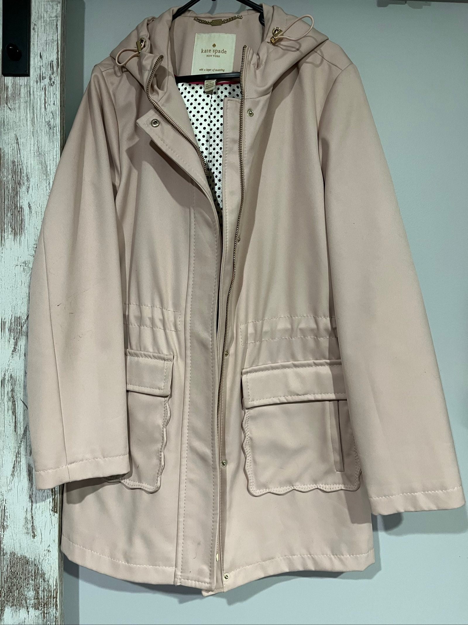kate spade beige hooded coat scalloped pockets polka dot lining adjustable gold-tone hardware