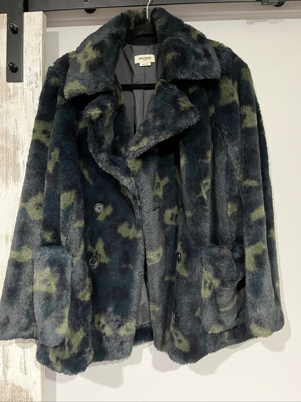 Zadig & Voltaire black and green faux fur coat, double-breasted with camouflage pattern.